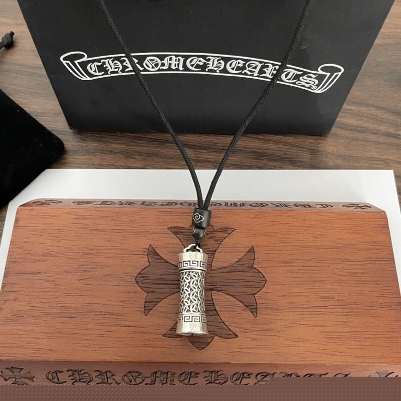 Ch**me He**ts necklaces